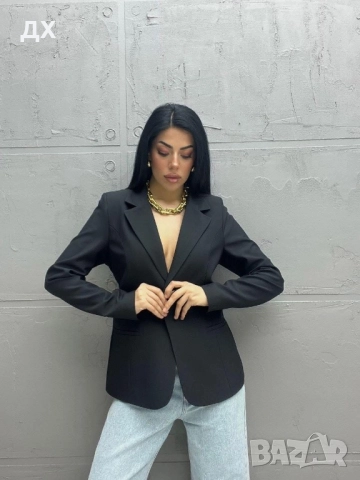 Дамско черно сако с хастар