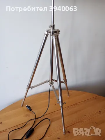 Стара лампа тринога желязо, снимка 3 - Настолни лампи - 47775454