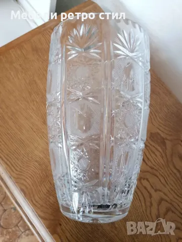 Елегантна кристална ваза. Ръчно гравирана.Чудесен декор към всеки дом. , снимка 2 - Други стоки за дома - 47875959