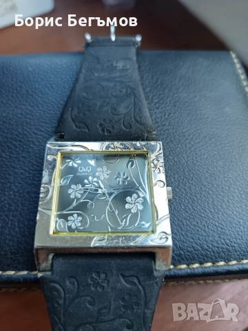 Часовник Q&Q дамски, снимка 3 - Дамски - 52047582