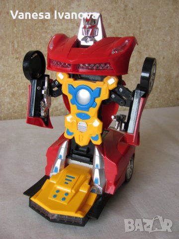 Кола робот трансформърс с батерии, снимка 2 - Електрически играчки - 32143487