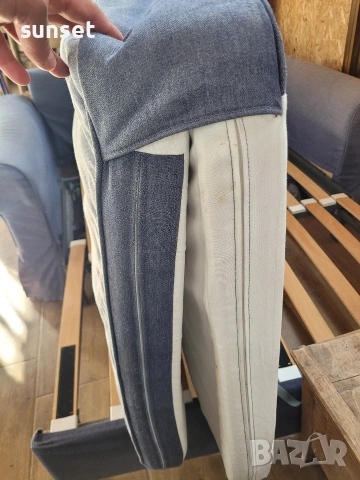 IKEA двуместен разтегателен диван, снимка 3 - Дивани и мека мебел - 53974742