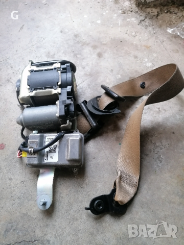 Преден Десен Предпазен Колан Мерцедес W204 , снимка 1