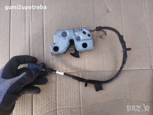 Закопчалка Преден Капак 10B823509A Volkswagen ID.3 E11 pro
