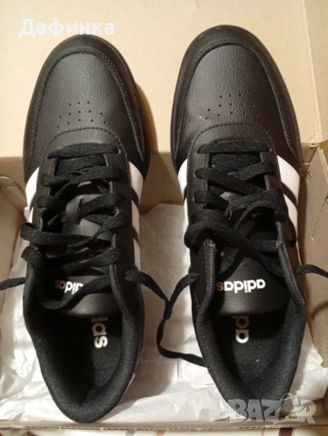 Мъжки чисто нови маратонки Adidas 