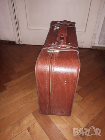 Малък кожен кафяв куфар за ръчен багаж, снимка 2 - Куфари - 31085901