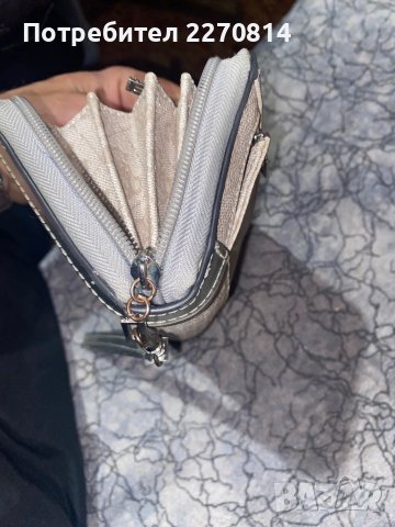 Портфейл Guess, снимка 7 - Портфейли, портмонета - 39954851