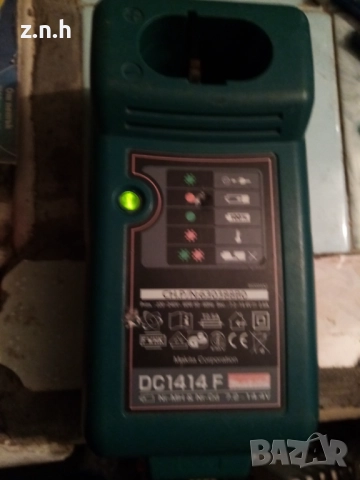 зарядно и батерия makita