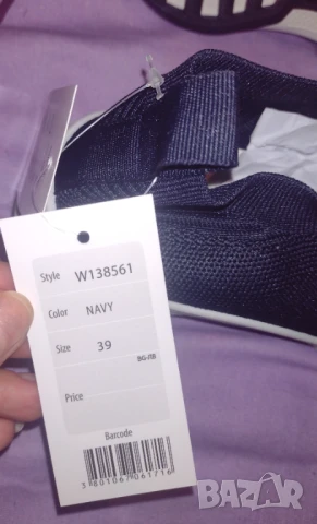 Нови дамски маратонки 39 номер , снимка 3 - Маратонки - 50543203