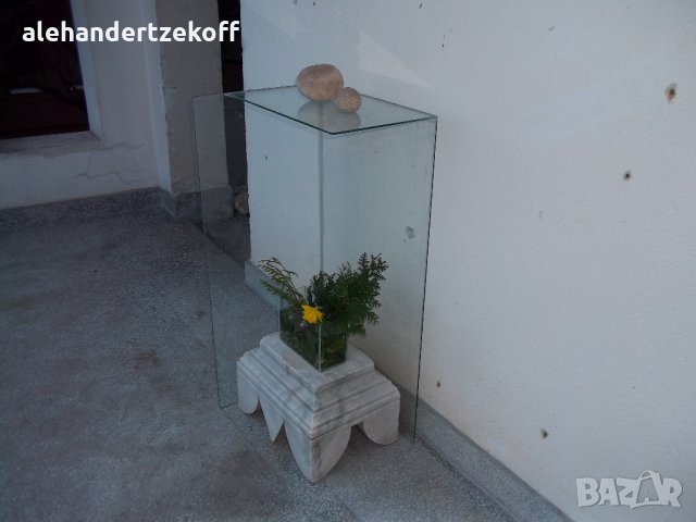 Декоративна стъклена конзола поставка етажерка, снимка 11 - Декорация за дома - 30945042