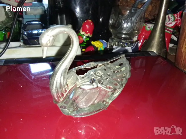 Стъклен лебед за сол подправки , снимка 1