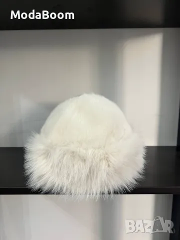 Дамски шапки Различни цветове 