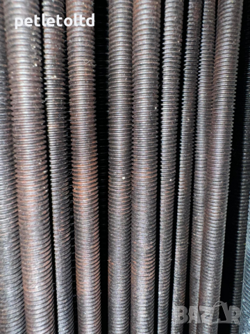 Шпилки с висок клас на якост 10.9 / 1 метър