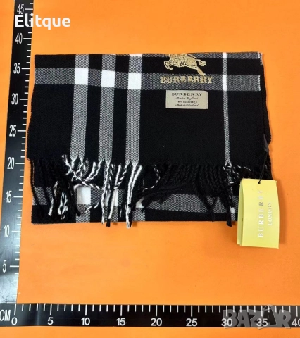 шал Burberry , снимка 2 - Шалове - 52718018
