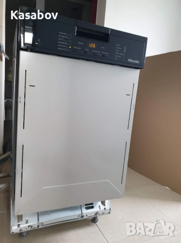 45см - Черно Miele Съдомиялна - 9 Комплекта - Частично Вграждане Тясна, снимка 6 - Съдомиялни - 52675947