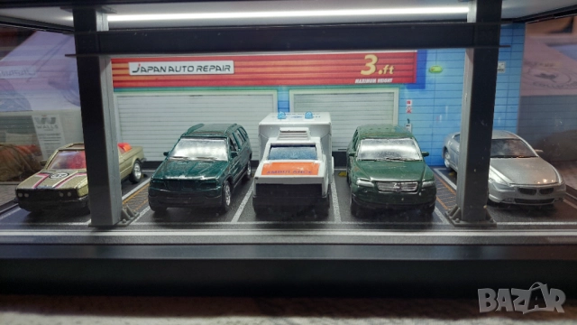 Гараж диорама за 5 коли в мащаб 1-64 , снимка 7 - Колекции - 52261233