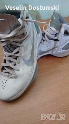 Nike, снимка 2 - Спортни обувки - 44630109