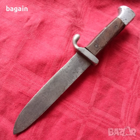 Нож на Бранник, Султановь