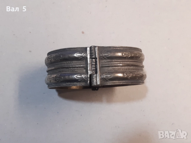 Автентична възрожденска сребърна гривна