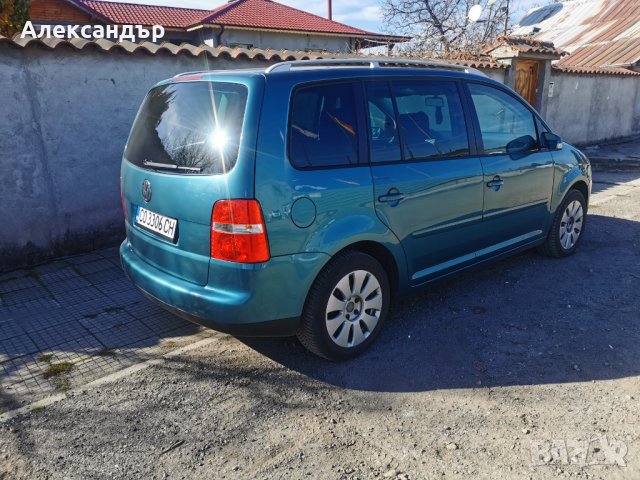 VW Touran 2.0 TDI, снимка 2 - Автомобили и джипове - 44434030