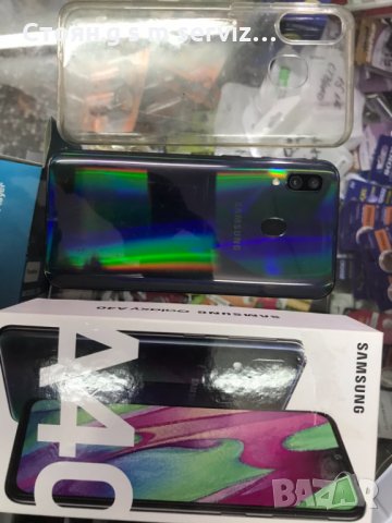 Продавам Samsung A40