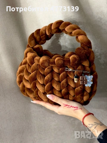 Ръчно плетена чанта от chunky прежда – УНИКАЛЕН МОДЕЛ, снимка 2 - Чанти - 53927936