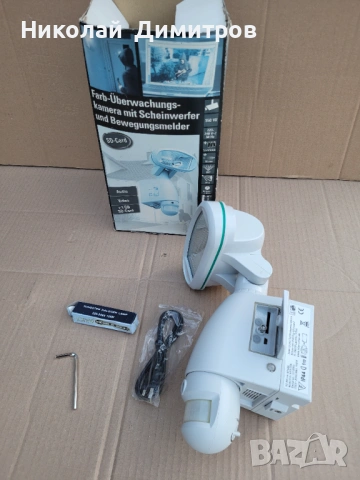 Нова охранителна камера с прожектор, датчик за движение и 1GB SD  карта 