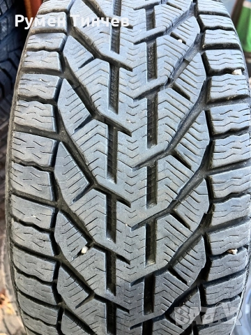 4бр зимни гуми 225-45-17, снимка 4 - Гуми и джанти - 52814997