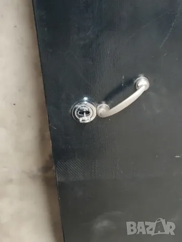 Продавам метална каса за ловно оръжие., снимка 3 - Други стоки за дома - 50140394