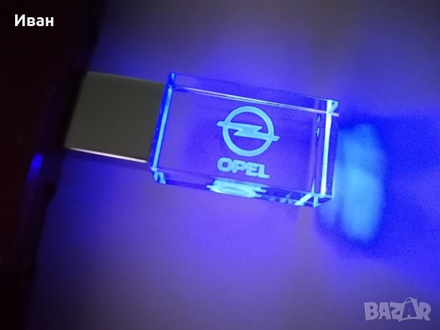 Светеща УСБ USB flash флаш памет стъкло с емблема на марка кола автомобил джип мотор + Подарък