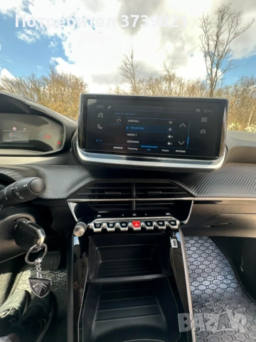 Продавам Пежо 208 1.2 110 HYBRID , снимка 8 - Автомобили и джипове - 54137086