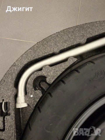 Комплект резервна гума 125 70 R16 и принадлежности за VW Skoda Seat Audi , снимка 3 - Гуми и джанти - 54088936