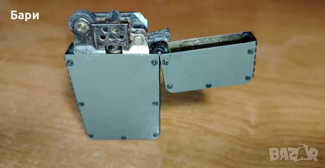 Военна бензинова запалка Savanna Bronica с инструмент за оцеляване, снимка 5 - Антикварни и старинни предмети - 48787498