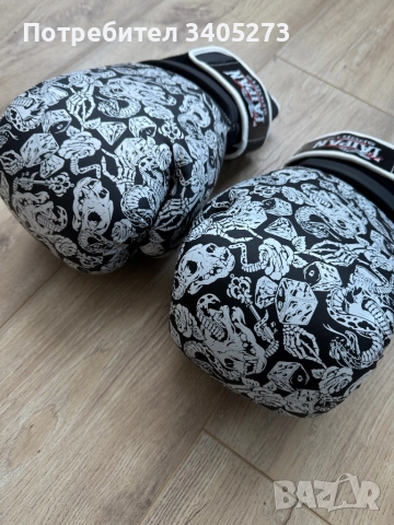 Боксови ръкавици Taipan 14 oz, снимка 3 - Бокс - 52937308