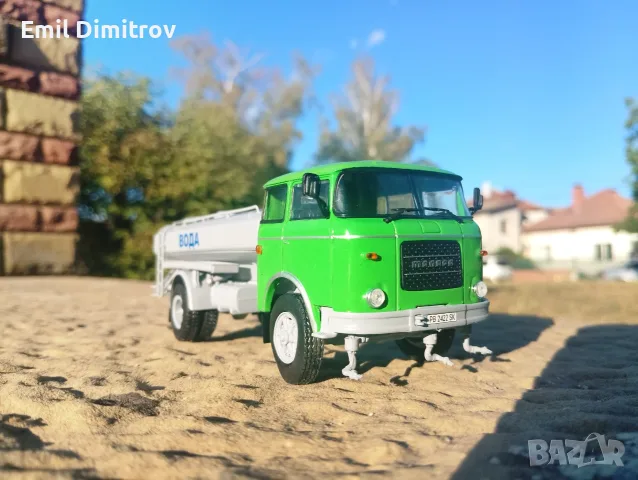 Умален модел на Шкода Мадара в мащаб 1:43, снимка 7 - Колекции - 55731448