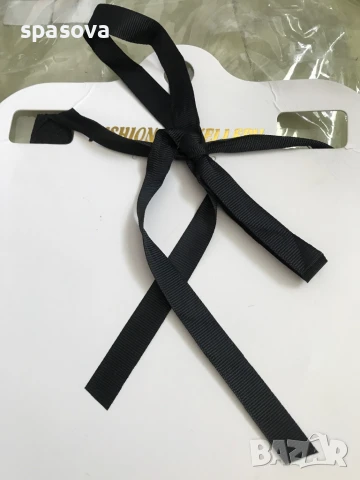 Колие тъмно синьо ново от бутик, снимка 2 - Колиета, медальони, синджири - 51263534