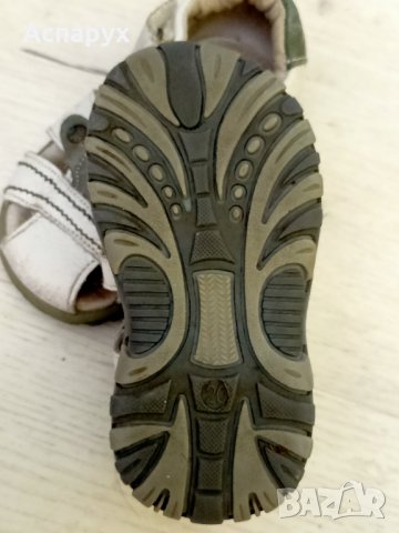 Детски сандалки от естествена кожа с лепки стабилни при петата 20 номер, снимка 4 - Детски сандали и чехли - 42766156