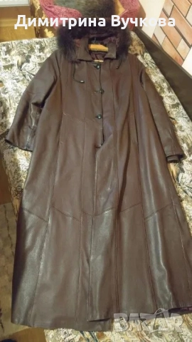 Продавам дълго естествена кожа палто размер XXLтелешка кожа и естествен косъм от лицица