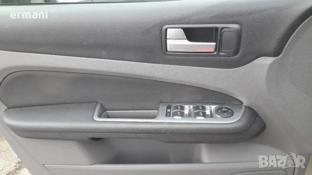 Ford Focus Ghia 1.8 , снимка 10 - Автомобили и джипове - 49035165