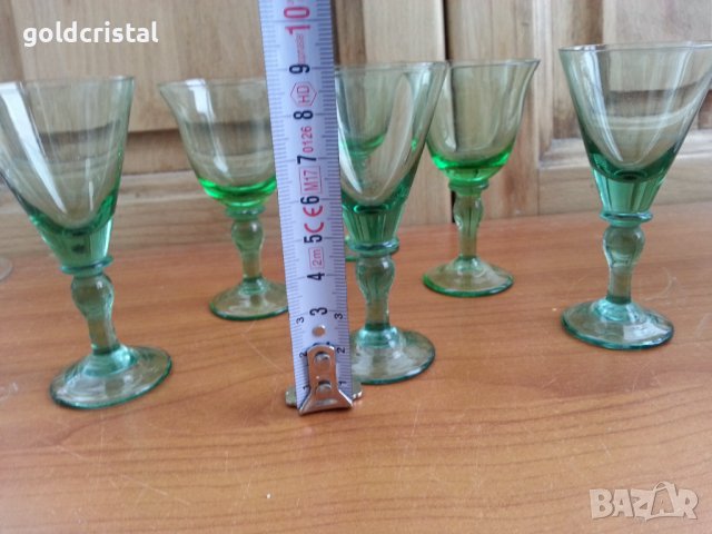 Стъклени чаши чашки цветно зелено стъкло, снимка 4 - Антикварни и старинни предмети - 36680358