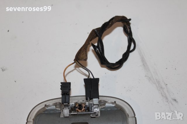 Плафон заден Форд Фокус 1 1.8tdci 90 Ford Focus 2000 хечбек XS41-13776-BA, снимка 3 - Части - 42548321