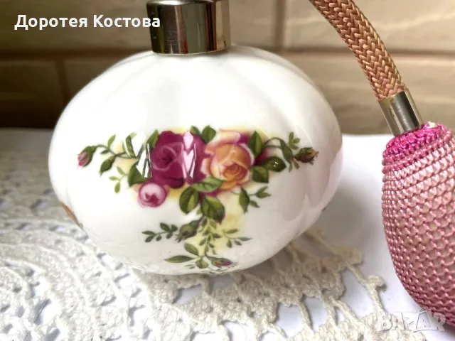 ROYAL ALBERT красиво порцеланово шишенце за парфюм от Англия, снимка 2 - Антикварни и старинни предмети - 49700665