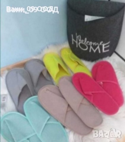 Голям сет от 5 чифта пантофи, поставени в голям декоративен пантоф, снимка 2 - Пантофи - 31135216