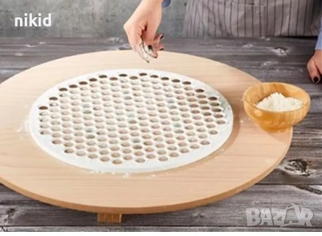 199 дупки Пластмасов Уред форма за правене на равиоли пелмени паста с плънка пластмасов резец Манти, снимка 3 - Форми - 36555176