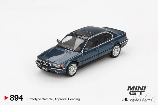 BMW 750 IL E38 1998 - мащаб 1:64 MiniGT моделът е нов в кутия