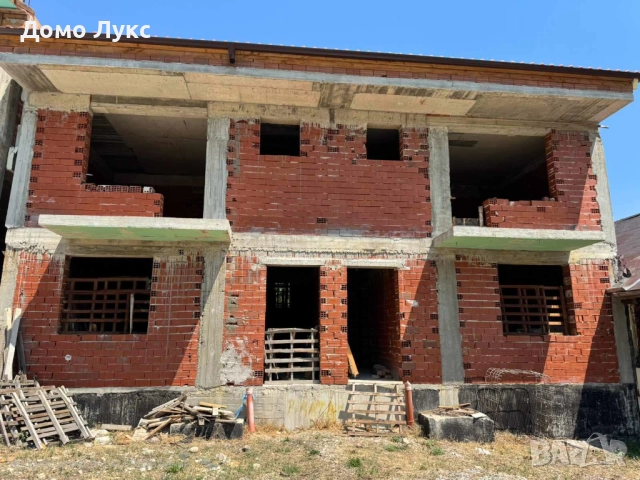 ПРОДАВАМ КЪЩА В ГРАД СИМИТЛИ