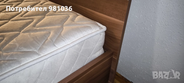 Продавам легло/спалня 160х200 см комплект с матрак в много добро състояние. , снимка 2 - Спални и легла - 52892322