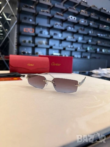 очила с черен обикновен калъф и ув защита cartier , снимка 12 - Слънчеви и диоптрични очила - 51080485
