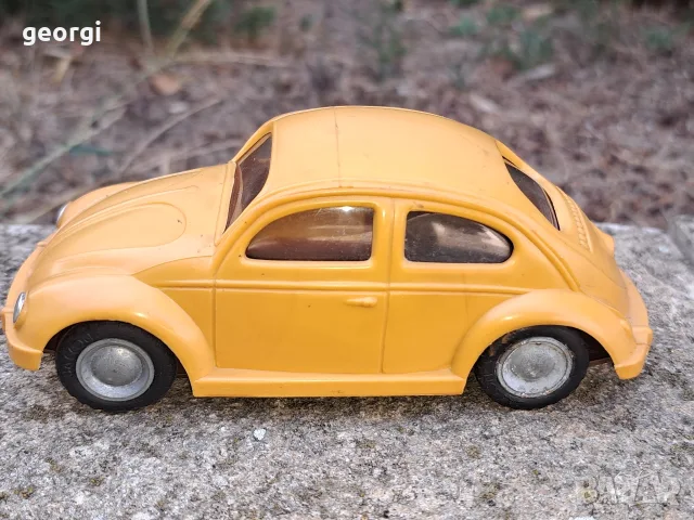 ретро играчка VW Beetle с механизъм