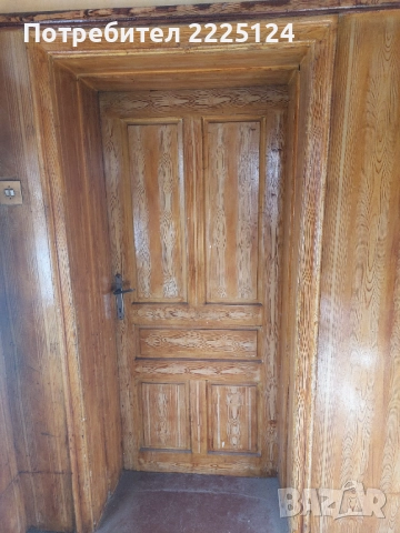 Продавам 3 броя стари масивни дървени врати